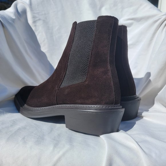 Zara Men\'s Brown Suede Chelsea Boots